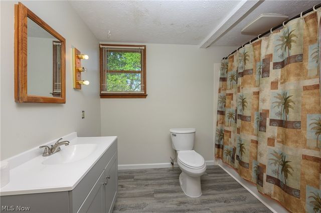 7660 Akron Avenue NW, Canal Fulton, OH 44614
