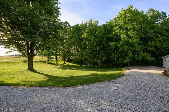 7660 Akron Avenue NW, Canal Fulton, OH 44614