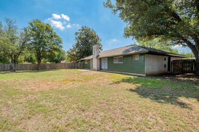 2306 Berry Hill CIR, Austin, TX 78745