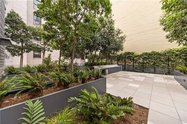 400 S Broadway 1607, Los Angeles, CA 90013
