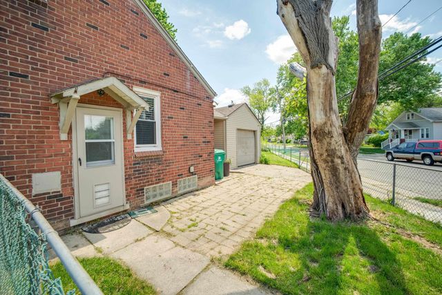 15214 Nehls Avenue, Eastpointe, MI 48021