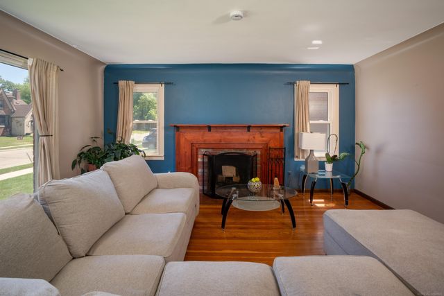 15214 Nehls Avenue, Eastpointe, MI 48021