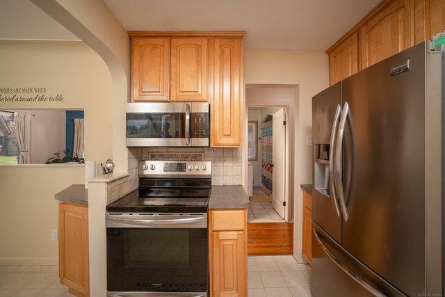 15214 Nehls Avenue, Eastpointe, MI 48021