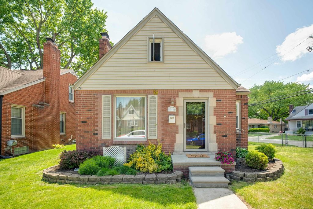 15214 Nehls Avenue, Eastpointe, MI 48021