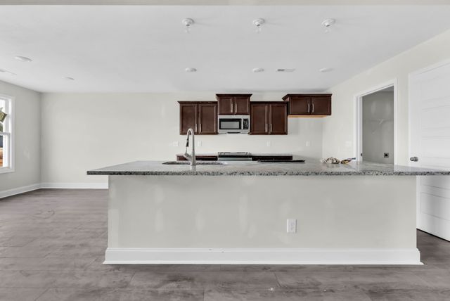 345 Galway Dr, Clarksville, TN 37042