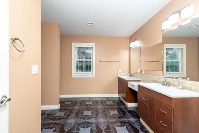 639 Academy Drive, Galloway, OH 43119