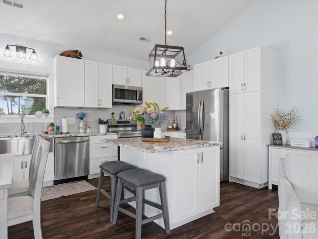 562 Lake Head Road, Norwood, NC 28128