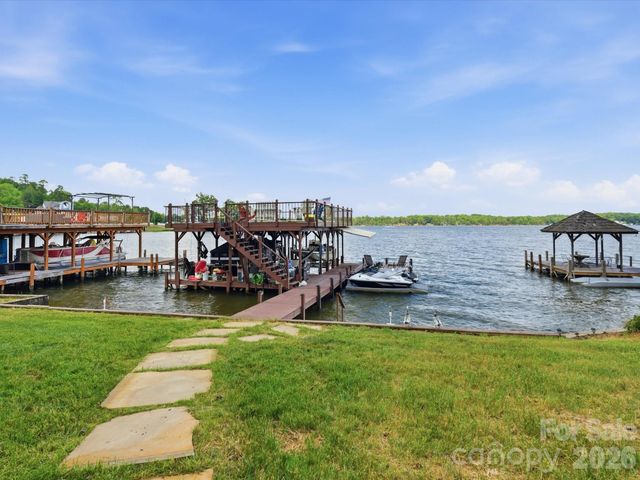562 Lake Head Road, Norwood, NC 28128