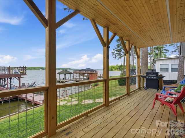 562 Lake Head Road, Norwood, NC 28128