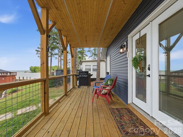 562 Lake Head Road, Norwood, NC 28128