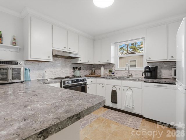562 Lake Head Road, Norwood, NC 28128