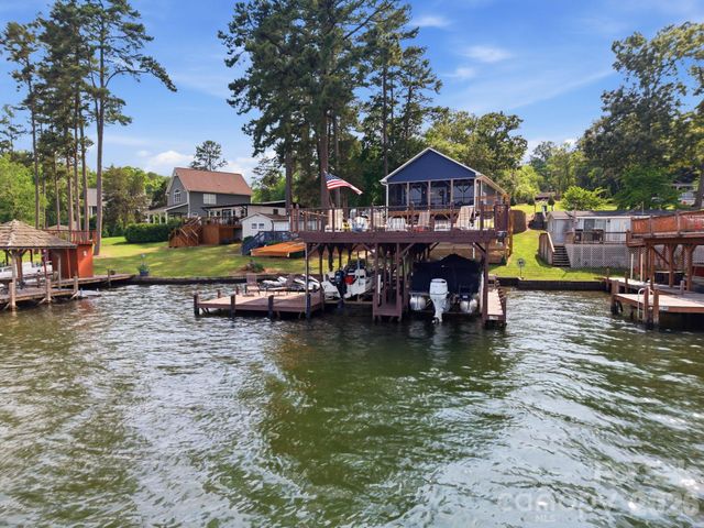 562 Lake Head Road, Norwood, NC 28128