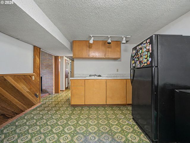 1454 Sw 4TH St, Gresham, OR 97080