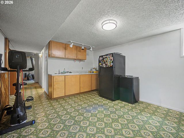 1454 Sw 4TH St, Gresham, OR 97080
