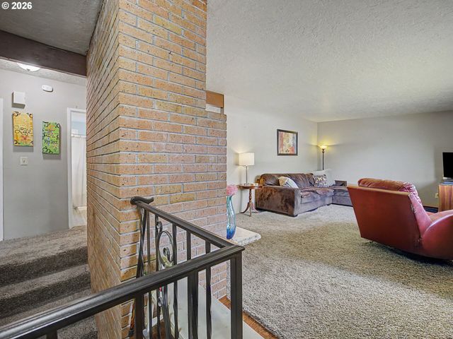 1454 Sw 4TH St, Gresham, OR 97080