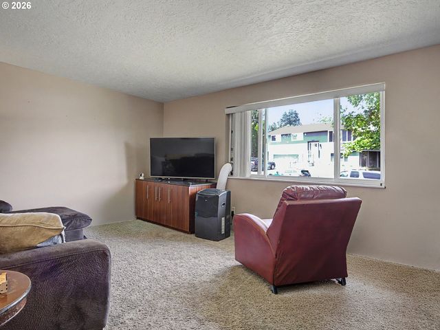 1454 Sw 4TH St, Gresham, OR 97080