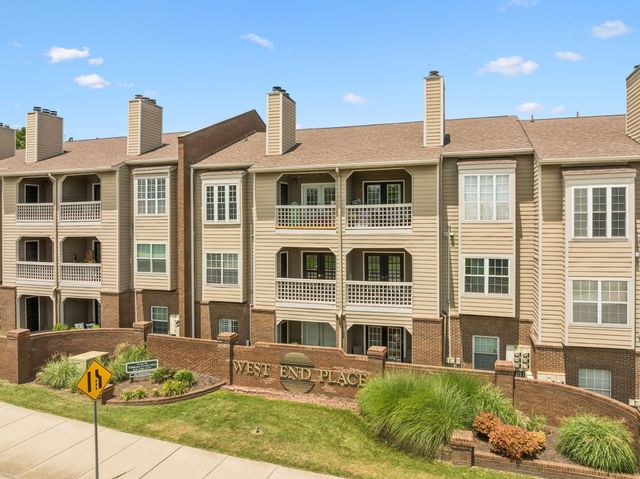 136 W End Pl, Nashville, TN 37205