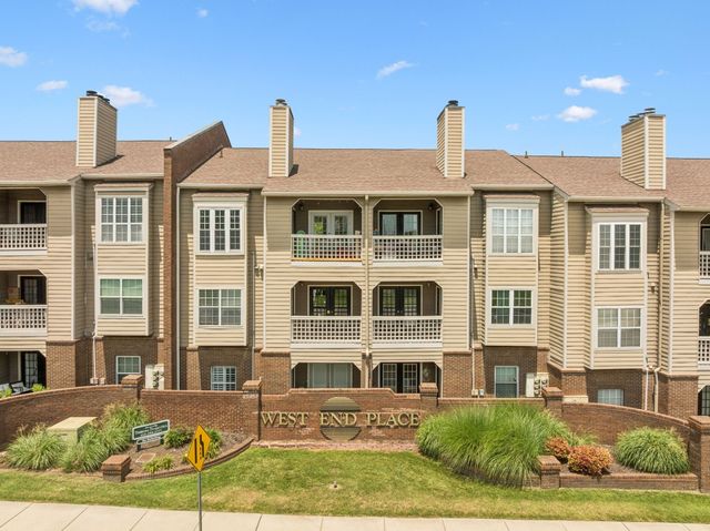 136 W End Pl, Nashville, TN 37205