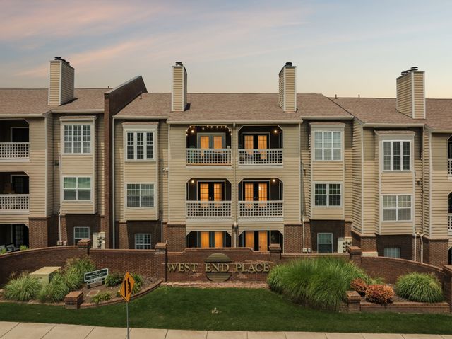 136 W End Pl, Nashville, TN 37205