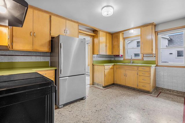 720 2ND STREET, Menasha, WI 54952