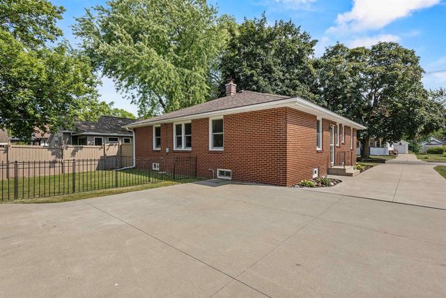 720 2ND STREET, Menasha, WI 54952