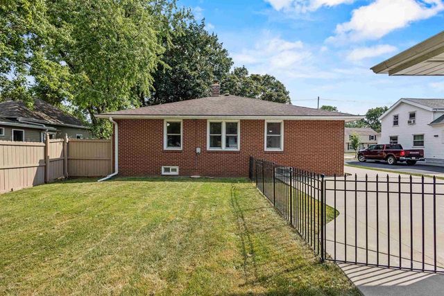 720 2ND STREET, Menasha, WI 54952