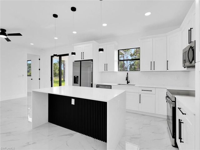 3419 8th ST SW, Lehigh Acres, FL 33976
