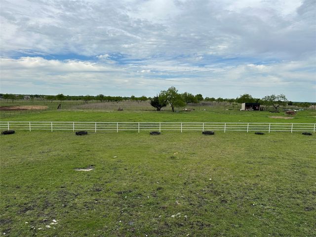 241 Gentry Road, Ennis, TX 75119