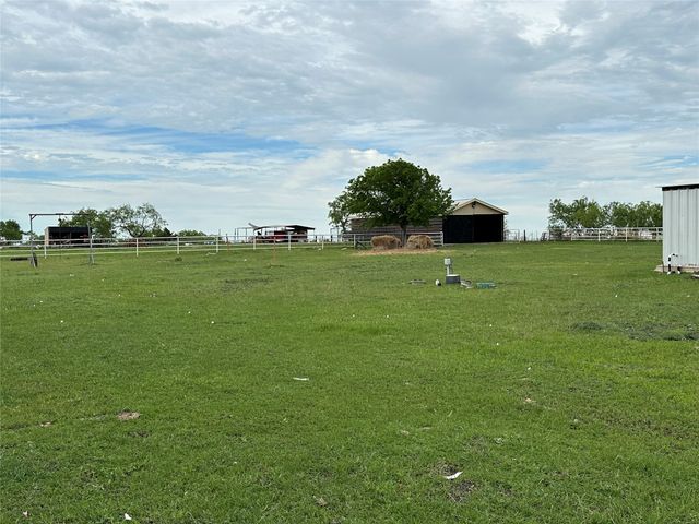 241 Gentry Road, Ennis, TX 75119