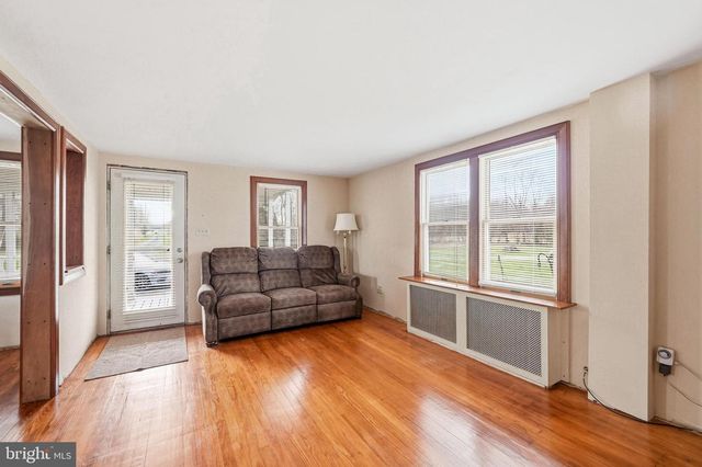 430 E PITTSFIELD ST, Pennsville, NJ 08070