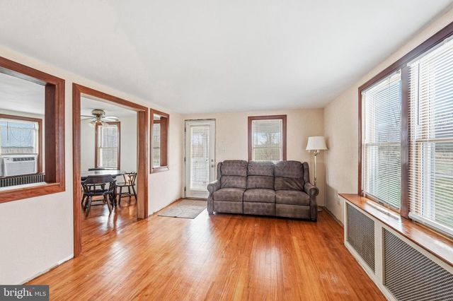 430 E PITTSFIELD ST, Pennsville, NJ 08070