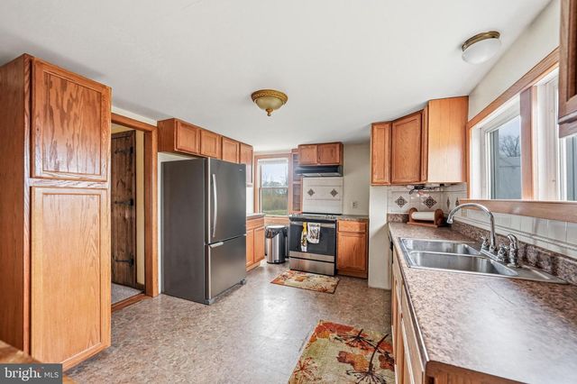 430 E PITTSFIELD ST, Pennsville, NJ 08070