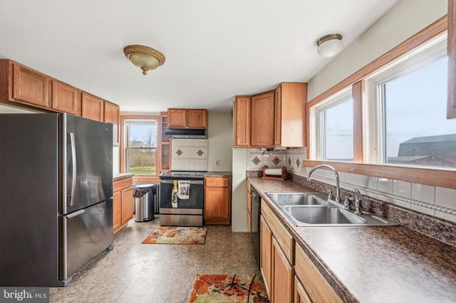 430 E PITTSFIELD ST, Pennsville, NJ 08070