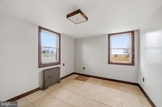 430 E PITTSFIELD ST, Pennsville, NJ 08070