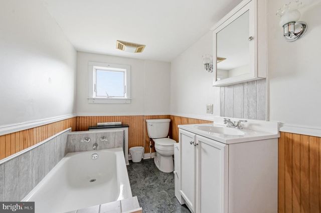 430 E PITTSFIELD ST, Pennsville, NJ 08070