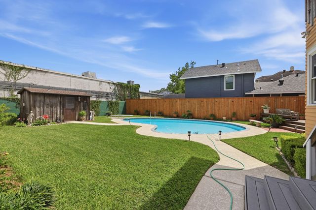 3222 Morrison Street, Houston, TX 77009