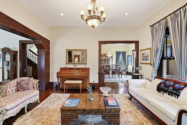 3222 Morrison Street, Houston, TX 77009