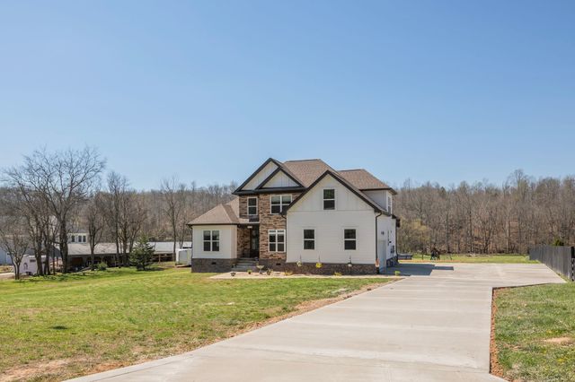 2864 Garners Creek Rd, Dickson, TN 37055