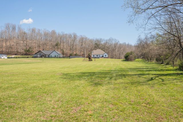 2864 Garners Creek Rd, Dickson, TN 37055