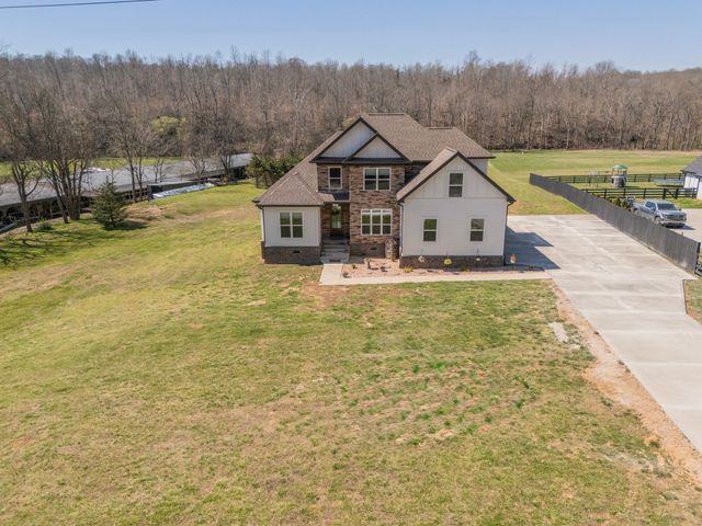 2864 Garners Creek Rd, Dickson, TN 37055