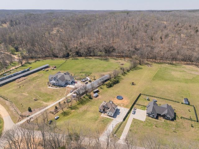 2864 Garners Creek Rd, Dickson, TN 37055