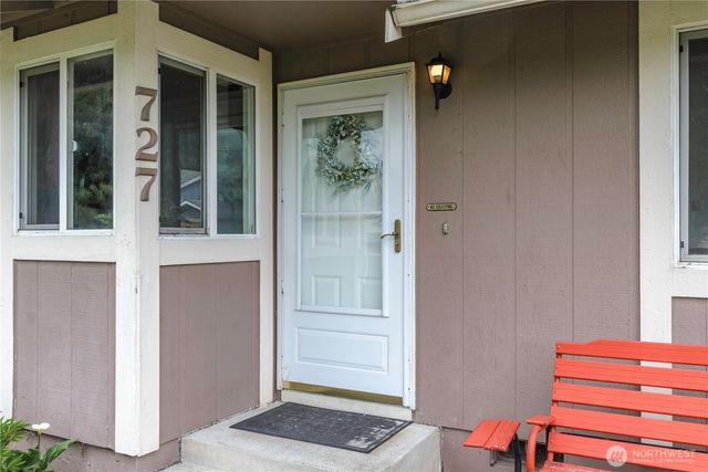 727 Salzburg Lane SE, Olympia, WA 98513