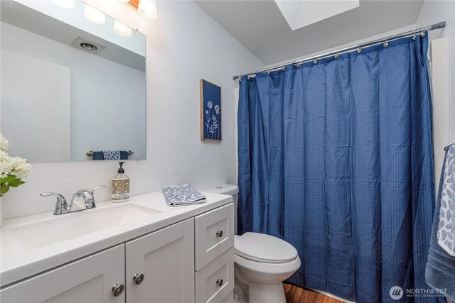 727 Salzburg Lane SE, Olympia, WA 98513
