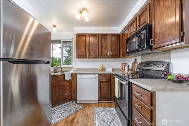 727 Salzburg Lane SE, Olympia, WA 98513