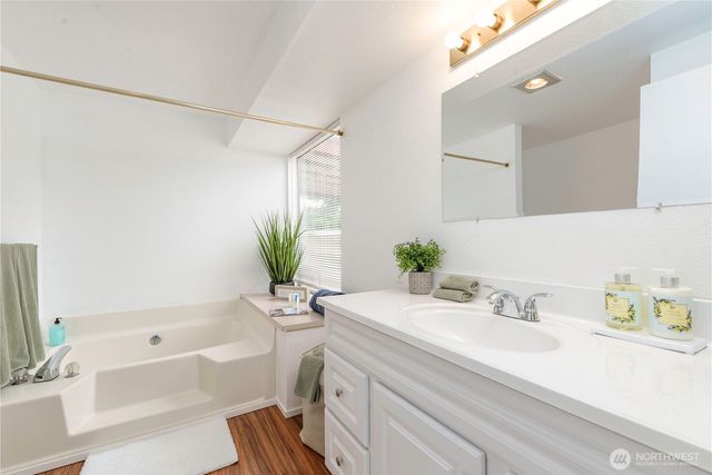 727 Salzburg Lane SE, Olympia, WA 98513