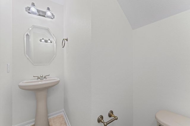 2411 Clippers Square, Houston, TX 77058