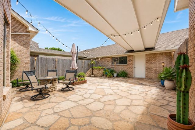 2411 Clippers Square, Houston, TX 77058