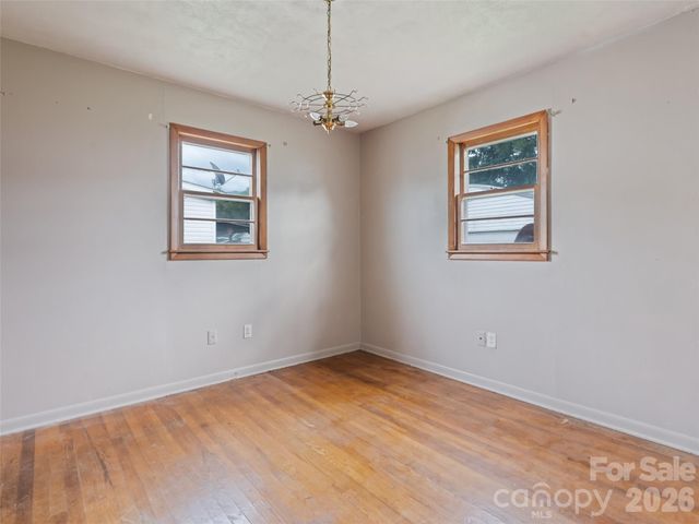 57 Spruce Street, Waynesville, NC 28786