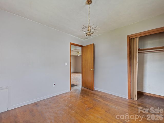 57 Spruce Street, Waynesville, NC 28786
