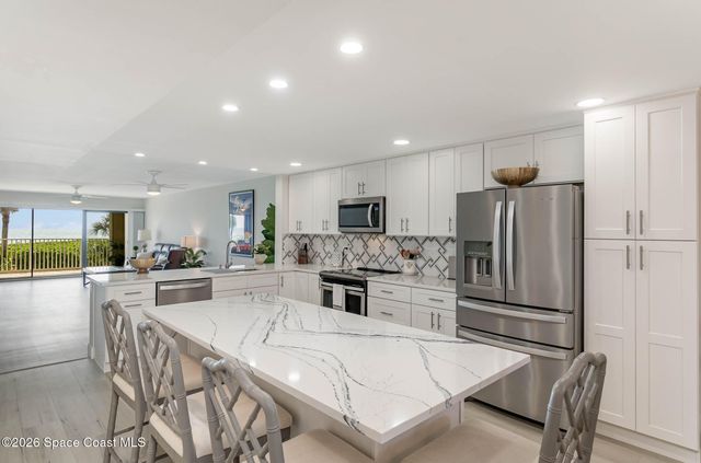 1525 S Atlantic Avenue 203, Cocoa Beach, FL 32931